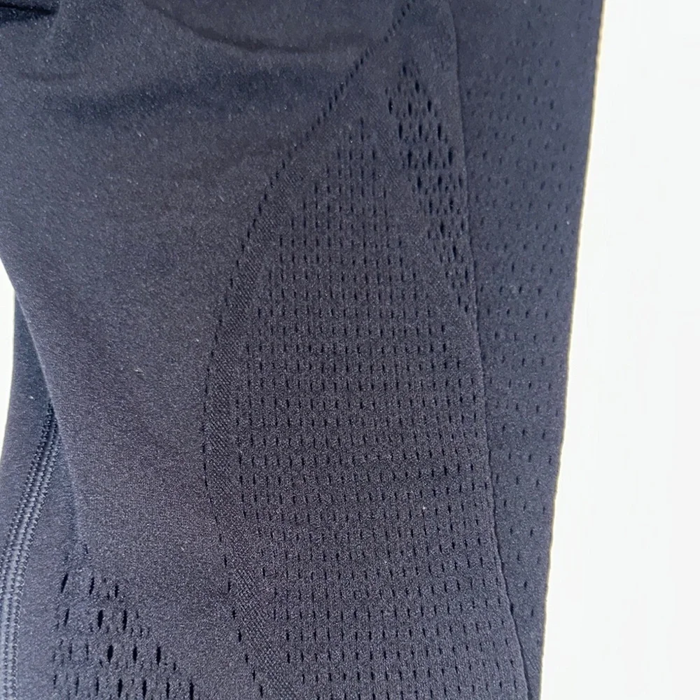 lululemon athletica‎ Black Leggings See Trough Size 4 Essential Bottoms